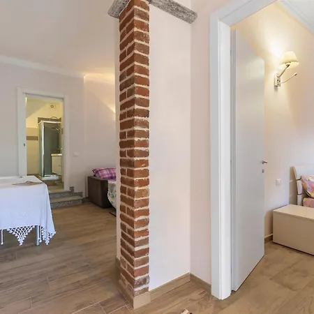 Little Mermaid Of - Happy Stresa