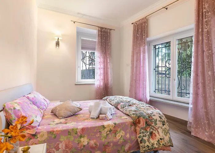 Little Mermaid Of - Happy